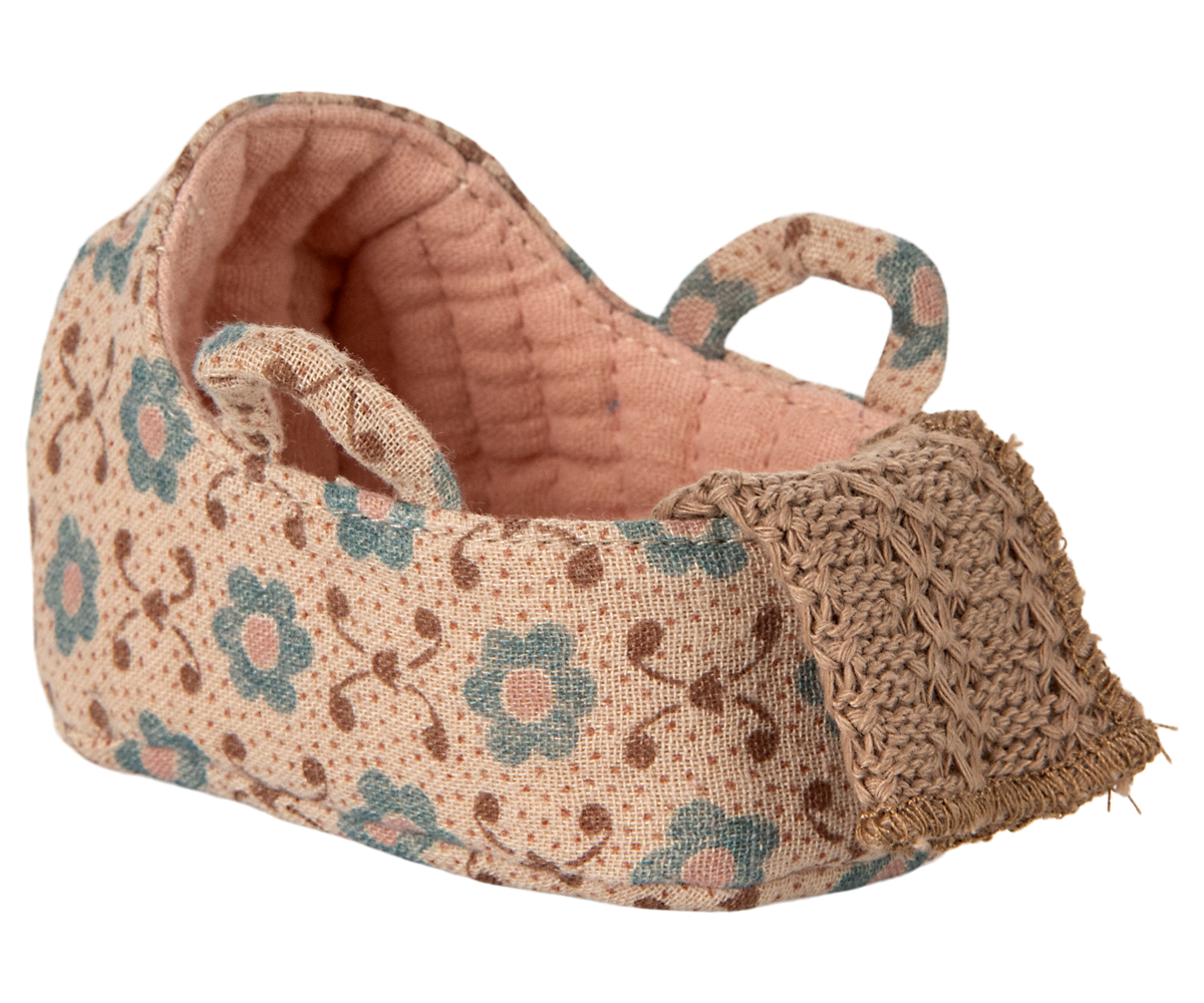 Maileg Carry Cot, Baby Mouse - Rose