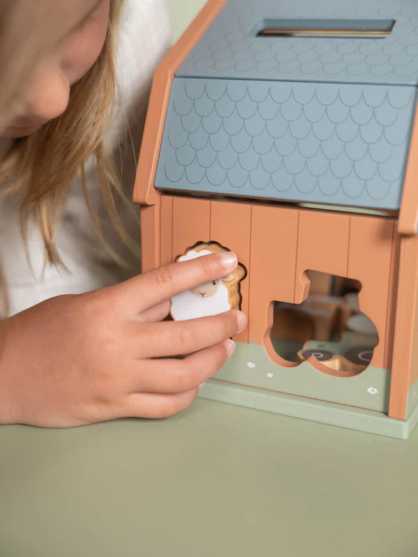 Little Dutch Wooden Farm Shape Sorter