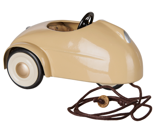 Maileg - Car Mouse Wheat
