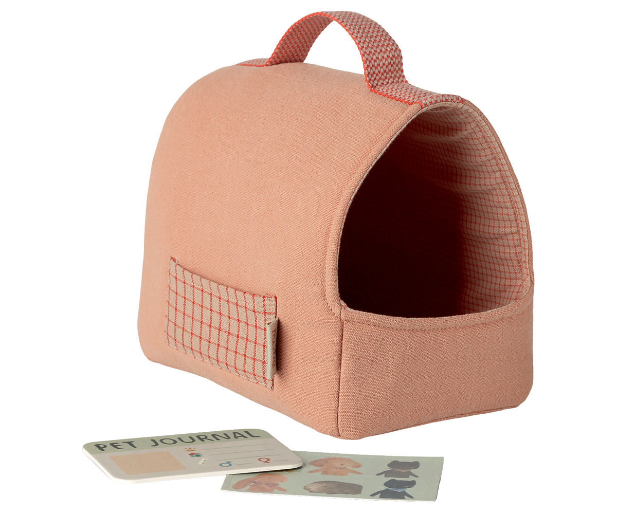 Maileg Pet Carrier Coral