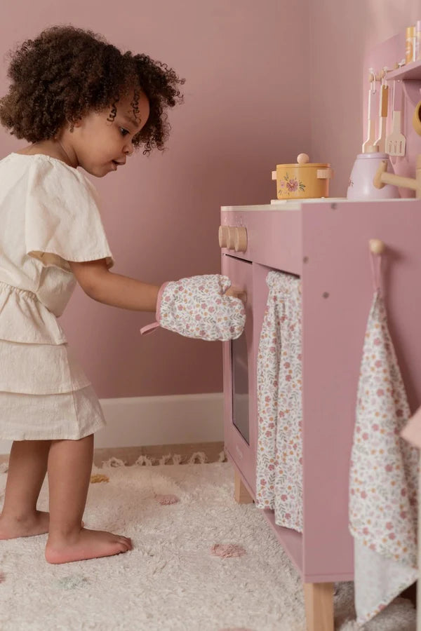 Little Dutch Wooden play kitchen Pink